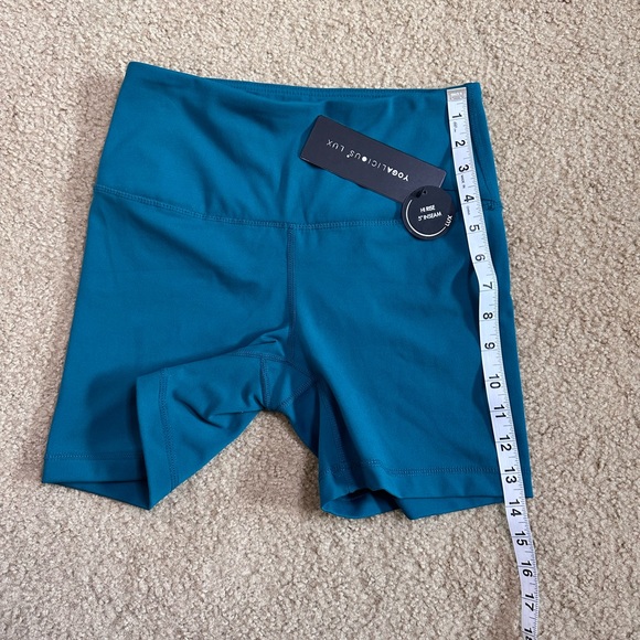NWT Yogalicious Lux Shorts Teal NWT Size S 5" Inseam - Picture 9 of 9